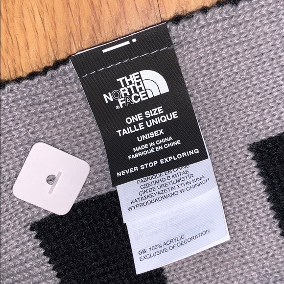 NWT The North Face Logo Scarf - Black/ Gray - Picture 4 of 10